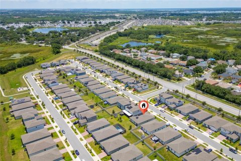 House in Haines City, Florida 4 bedrooms, 183.76 sq.m. № 1844392 - photo 10