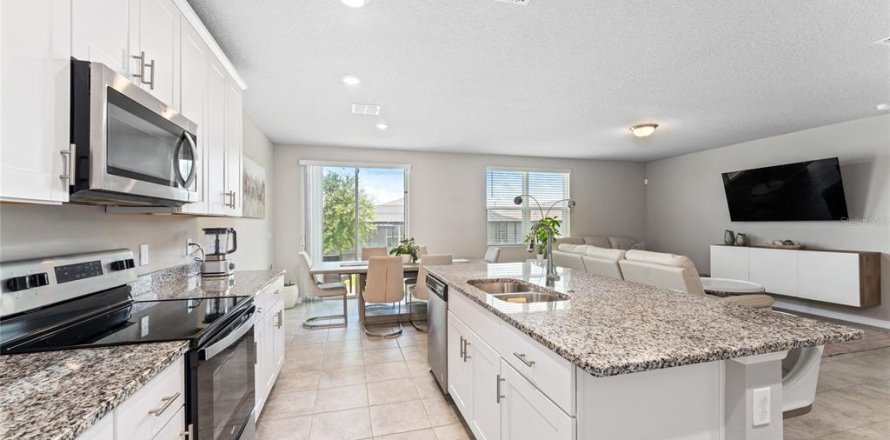 Villa ou maison à Haines City, Floride 4 chambres, 183.76 m2 № 1844392