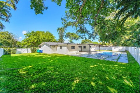 House in Palmetto Bay, Florida 5 bedrooms, 256.22 sq.m. № 2056323 - photo 20