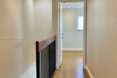 Снять в аренду виллу или дом в Майами, Флорида 2 спальни, 84.91м2, № 1990072 - фото 23