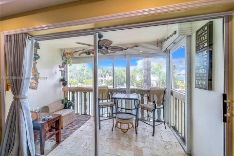 Copropriété à vendre à Hallandale Beach, Floride: 2 chambres, 97.55 m2 № 1981461 - photo 18