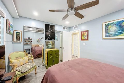 Copropriété à vendre à Hallandale Beach, Floride: 2 chambres, 97.55 m2 № 1981461 - photo 14
