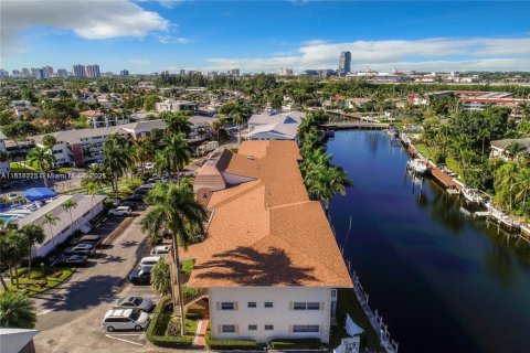 Copropriété à vendre à Hallandale Beach, Floride: 2 chambres, 97.55 m2 № 1981461 - photo 28