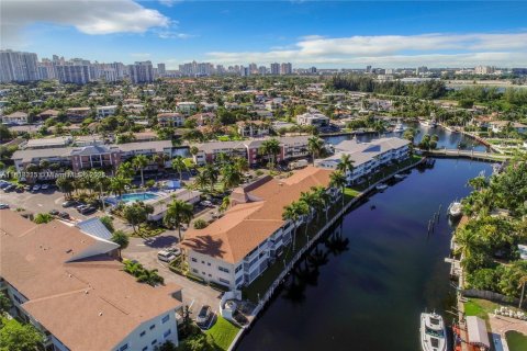 Copropriété à vendre à Hallandale Beach, Floride: 2 chambres, 97.55 m2 № 1981461 - photo 29
