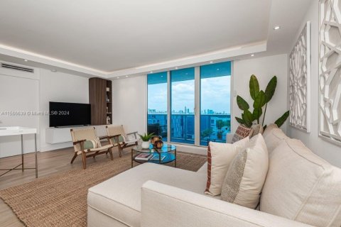Condo in Miami Beach, Florida, 1 bedroom  № 1940109 - photo 5