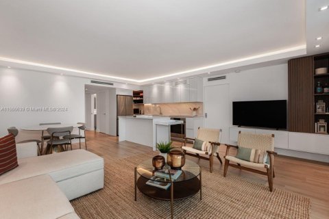 Condo in Miami Beach, Florida, 1 bedroom  № 1940109 - photo 10