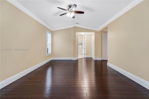 House in Pembroke Pines, Florida 5 bedrooms, 261.98 sq.m. № 2045929 - photo 21