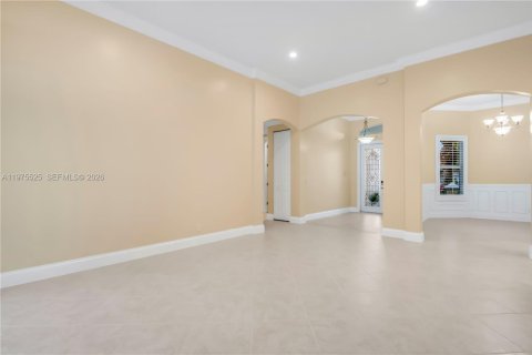 House in Pembroke Pines, Florida 5 bedrooms, 261.98 sq.m. № 2045929 - photo 16