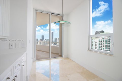 Copropriété à louer à Miami, Floride: 3 chambres, 213.02 m2 № 2028947 - photo 19