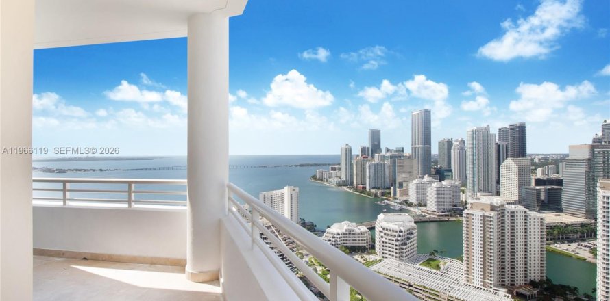 Condo à Miami, Floride, 3 chambres  № 2028947