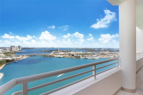 Copropriété à louer à Miami, Floride: 3 chambres, 213.02 m2 № 2028947 - photo 26