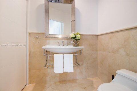 Copropriété à louer à Miami, Floride: 3 chambres, 213.02 m2 № 2028947 - photo 6