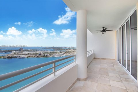 Copropriété à louer à Miami, Floride: 3 chambres, 213.02 m2 № 2028947 - photo 25