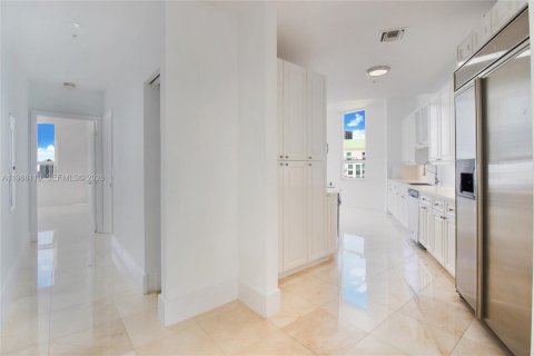 Copropriété à louer à Miami, Floride: 3 chambres, 213.02 m2 № 2028947 - photo 5
