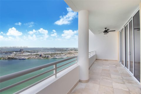 Copropriété à louer à Miami, Floride: 3 chambres, 213.02 m2 № 2028947 - photo 11
