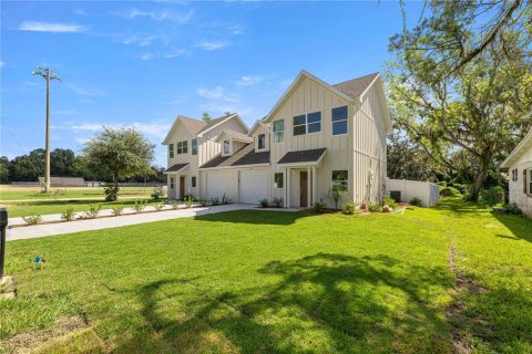 Townhouse in Williston, Florida 2 bedrooms, 92.9 sq.m. № 1894673 - photo 4