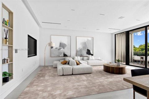 Casa en alquiler en Miami Beach, Florida, 5 dormitorios, 257.25 m2 № 1992907 - foto 8