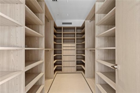 Casa en alquiler en Miami Beach, Florida, 5 dormitorios, 257.25 m2 № 1992907 - foto 18