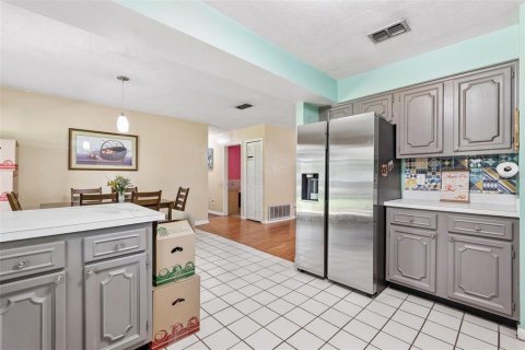 House in Gainesville, Florida 3 bedrooms, 140.47 sq.m. № 2138377 - photo 7