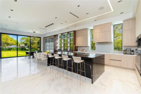 Casa en venta en Davie, Florida, 5 dormitorios, 559.18 m2 № 1983498 - foto 11