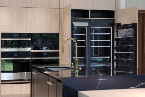 Casa en venta en Davie, Florida, 5 dormitorios, 559.18 m2 № 1983498 - foto 9