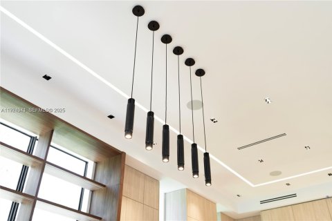 Casa en venta en Davie, Florida, 5 dormitorios, 559.18 m2 № 1983498 - foto 23