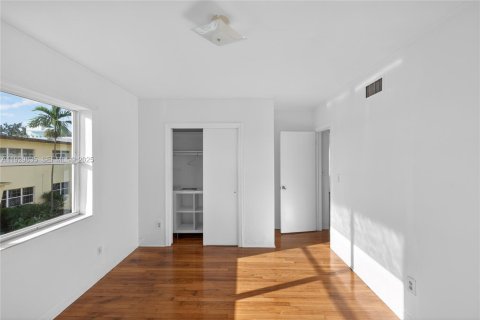 Apartment in Miami Beach, Florida 2 bedrooms № 1989286 - photo 14