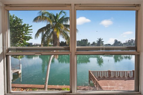 Apartment in Miami Beach, Florida 2 bedrooms № 1989286 - photo 7