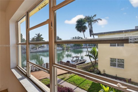 Apartment in Miami Beach, Florida 2 bedrooms № 1989286 - photo 23