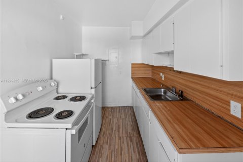 Apartment in Miami Beach, Florida 2 bedrooms № 1989286 - photo 24