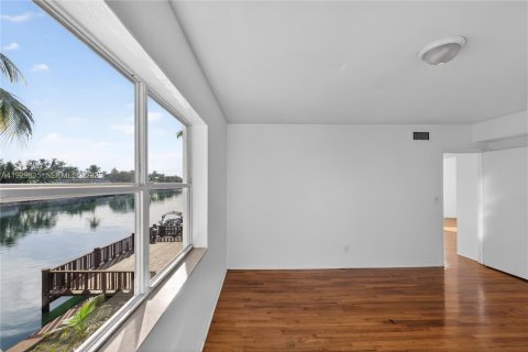 Apartment in Miami Beach, Florida 2 bedrooms № 1989286 - photo 20