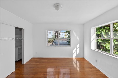 Apartment in Miami Beach, Florida 2 bedrooms № 1989286 - photo 18