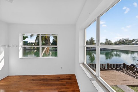 Apartment in Miami Beach, Florida 2 bedrooms № 1989286 - photo 9