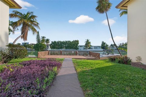 Apartment in Miami Beach, Florida 2 bedrooms № 1989286 - photo 13