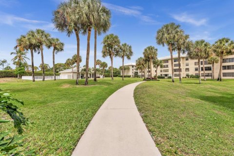 Copropriété à vendre à West Palm Beach, Floride: 2 chambres, 133.97 m2 № 2182991 - photo 23