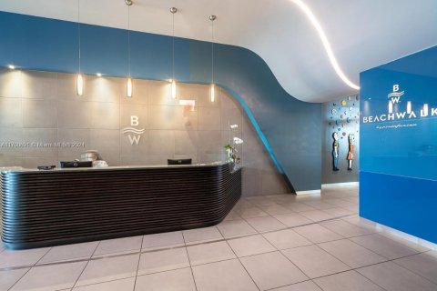 Купить кондоминиум в Халландейл-Бич, Флорида 2 спальни, 96.34м2, № 2054848 - фото 9