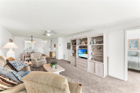 Condo in Sarasota, Florida, 2 bedrooms № 2334261 - photo 11