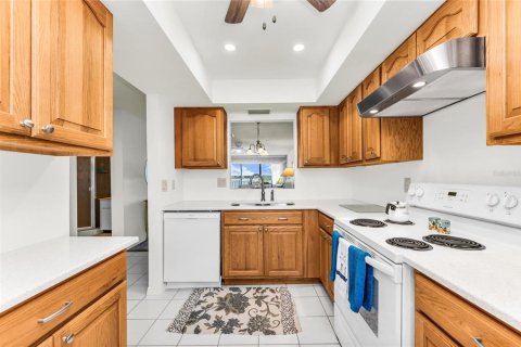 Condo in Sarasota, Florida, 2 bedrooms № 2334261 - photo 13