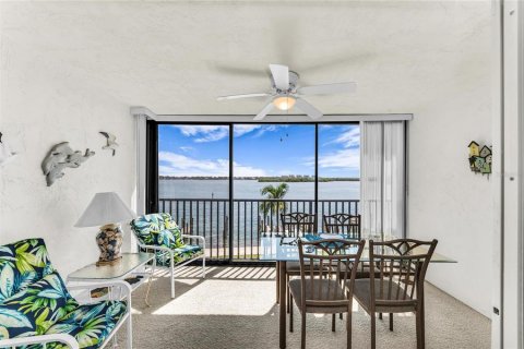 Condo in Sarasota, Florida, 2 bedrooms № 2334261 - photo 15