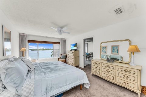 Condo in Sarasota, Florida, 2 bedrooms № 2334261 - photo 23