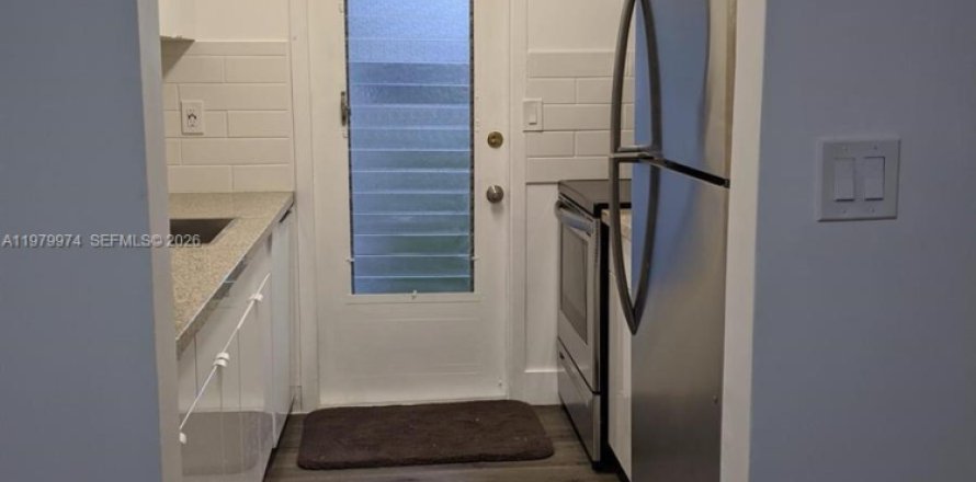 Condo in North Miami, Florida, 1 bedroom  № 2046471