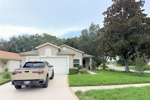House in Spring Hill, Florida 2 bedrooms, 118.91 sq.m. № 2209848