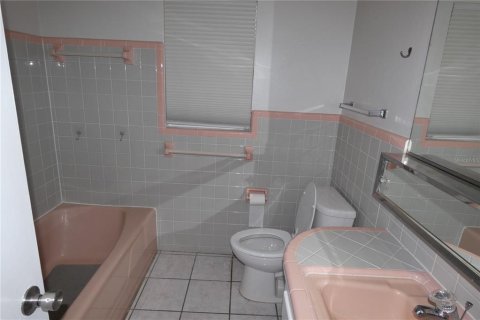 Casa en alquiler en Saint Petersburg, Florida, 3 dormitorios, 143.91 m2 № 1879994 - foto 9