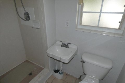Casa en alquiler en Saint Petersburg, Florida, 3 dormitorios, 143.91 m2 № 1879994 - foto 17