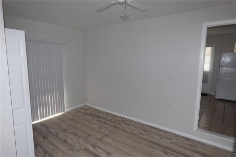 Casa en alquiler en Saint Petersburg, Florida, 3 dormitorios, 143.91 m2 № 1879994 - foto 15