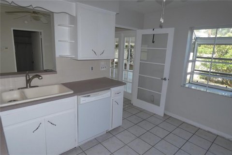 Casa en alquiler en Saint Petersburg, Florida, 3 dormitorios, 143.91 m2 № 1879994 - foto 6