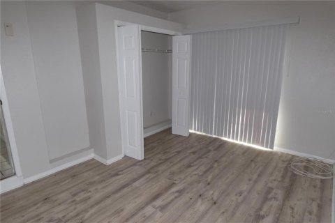Casa en alquiler en Saint Petersburg, Florida, 3 dormitorios, 143.91 m2 № 1879994 - foto 16