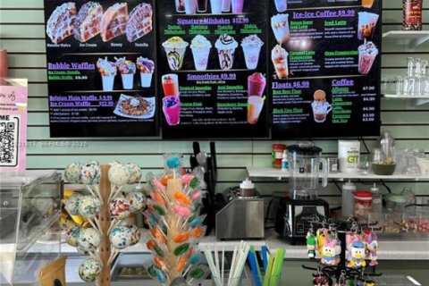 Купить коммерческую недвижимость в Дания-Бич, Флорида № 2034617 - фото 4