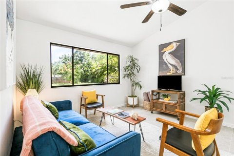 House in Sarasota, Florida 3 bedrooms, 152.64 sq.m. № 1757392 - photo 8