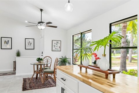 House in Sarasota, Florida 3 bedrooms, 152.64 sq.m. № 1757392 - photo 19